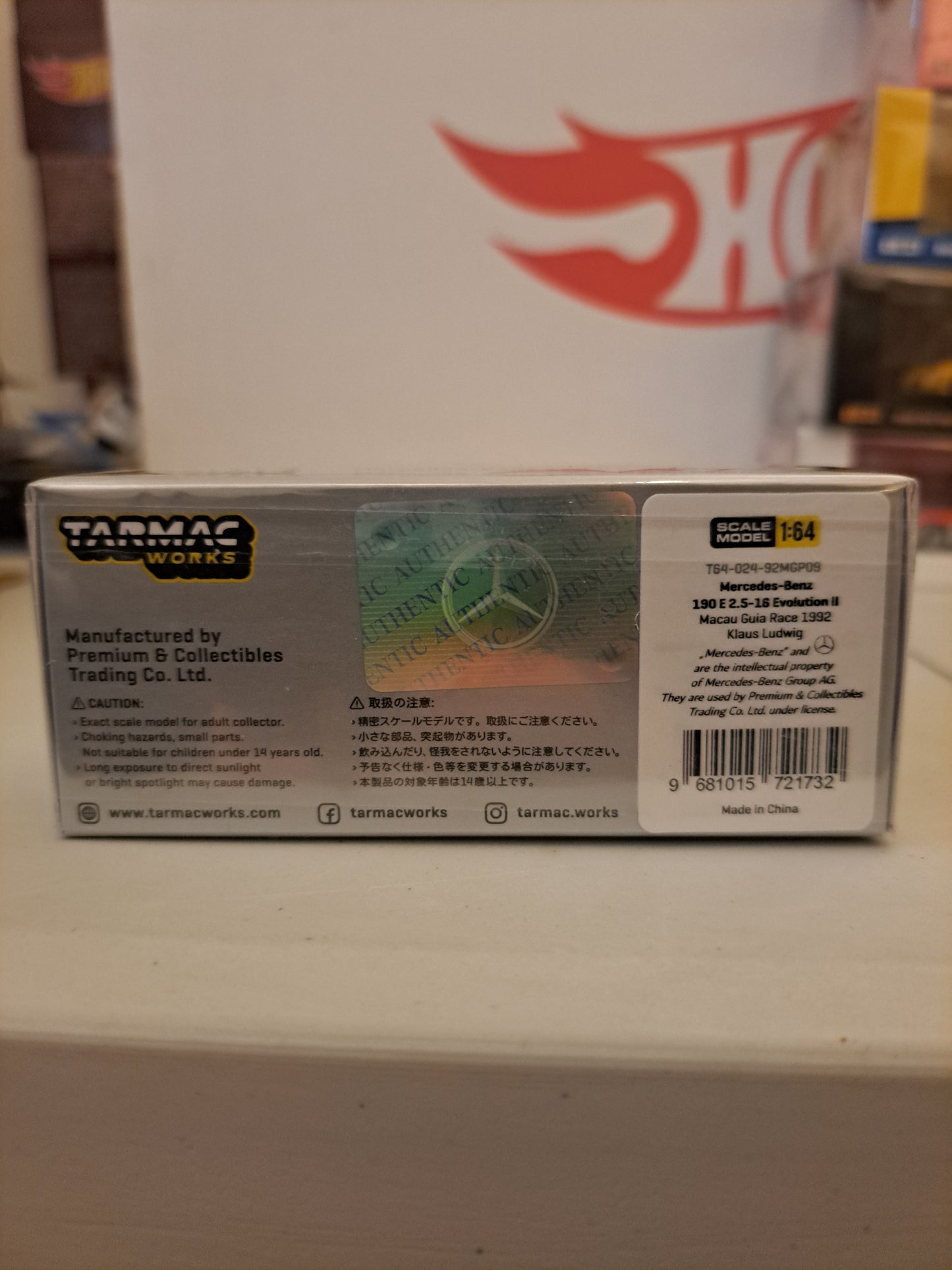 Tarmac Works Mercedes 190 E (Container)