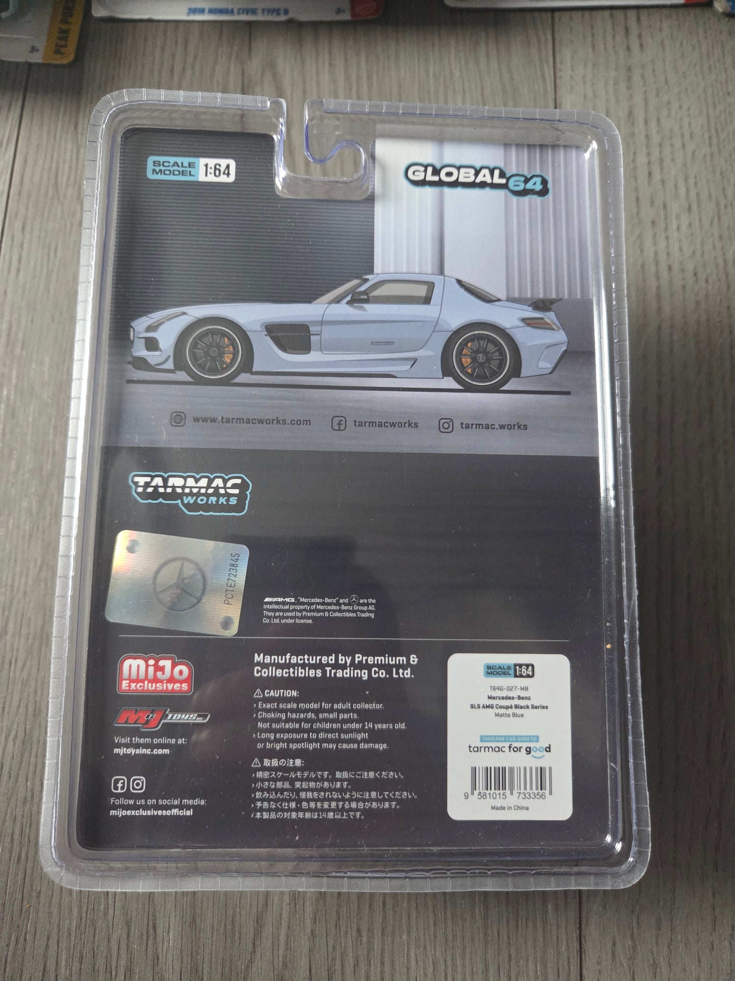Tarmac Works Global 64 Mercedes Benz SLS Amg coupe black series chase