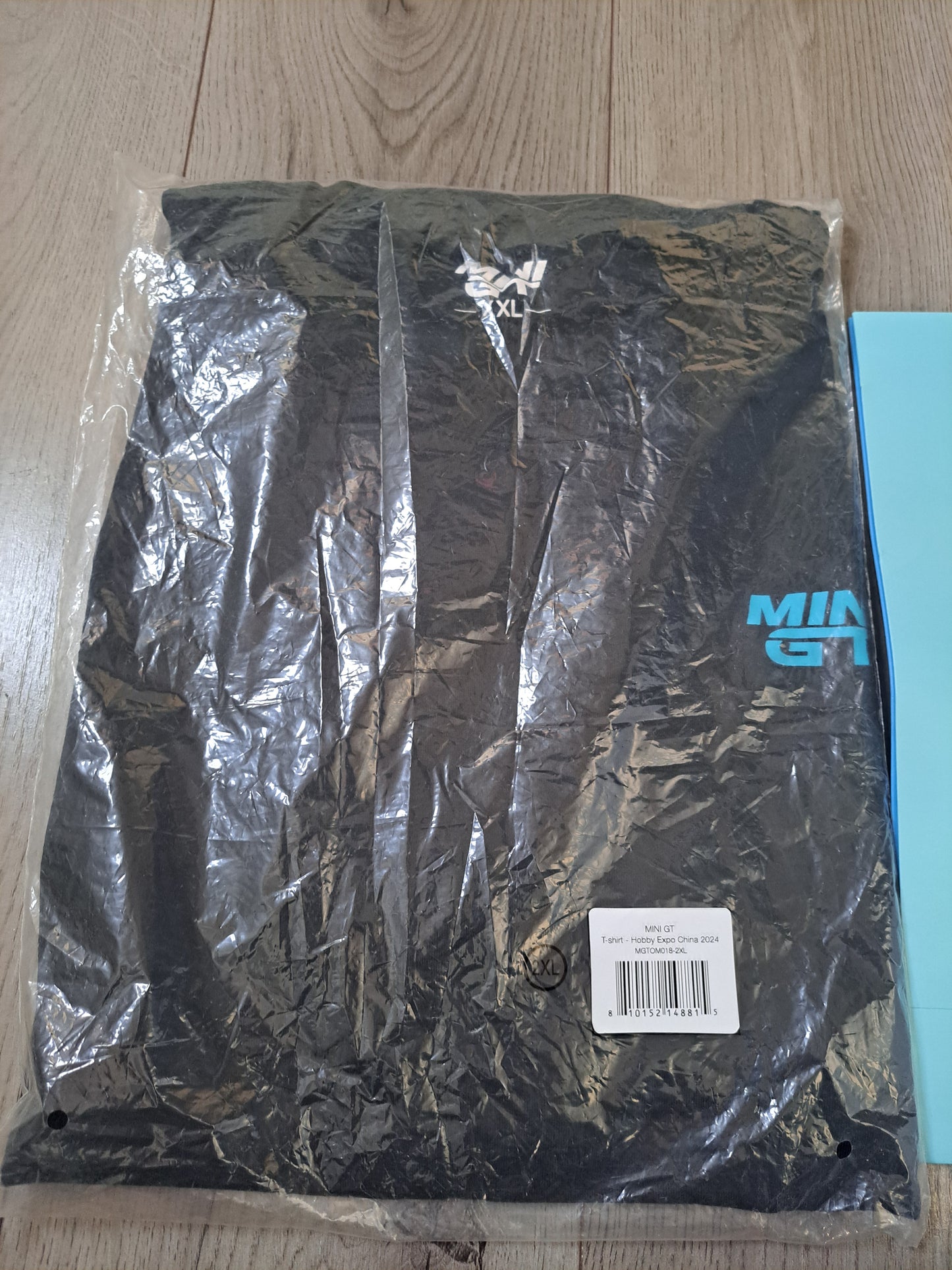 Mini Gt Nissan Skyline HEC W/Shirt & Bag