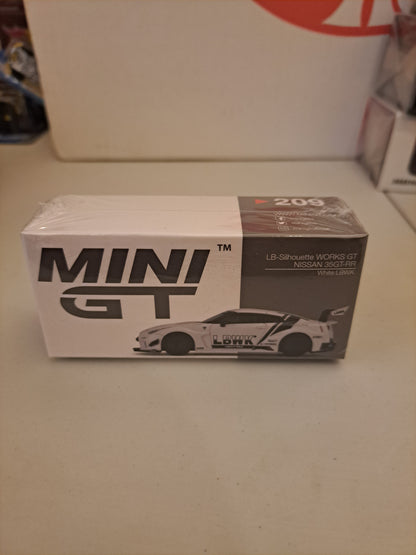 Mini Gt LB-Silhouette Works Gt Skyline 35Gt-RR White LBWK