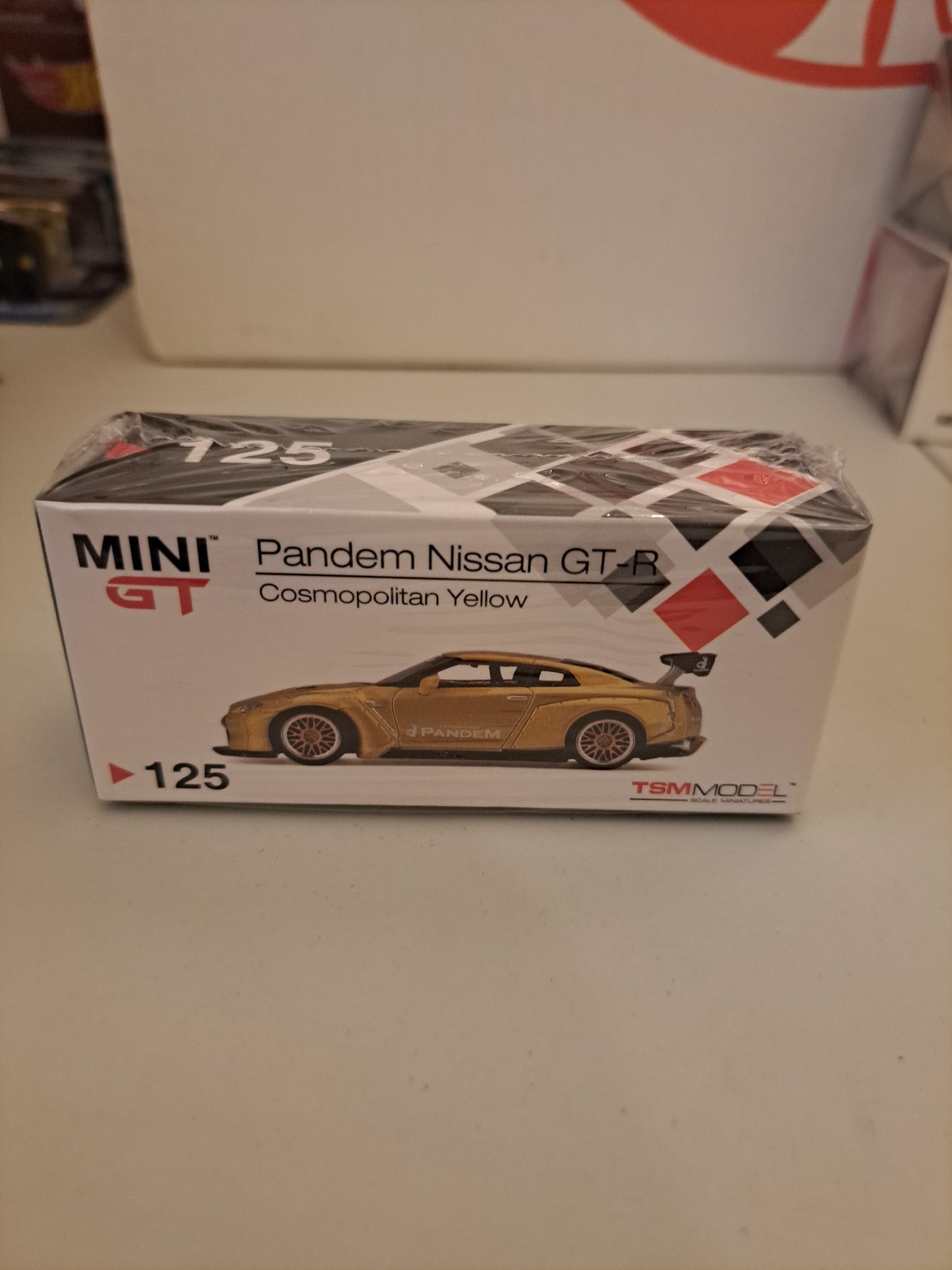 Mini Gt Pandem Nissan GT-R Cosmopolitan Yellow #125