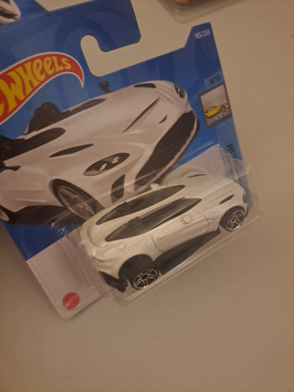 Hot Wheels ERROR. Aston Martin V12 Speedster