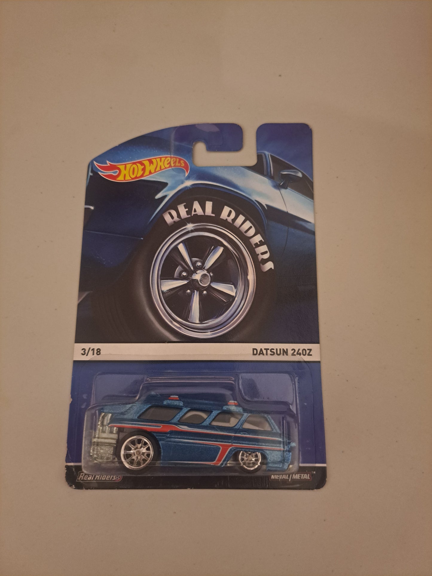 Hot Wheels ERROR Chevy Wagon/Datsun 240z