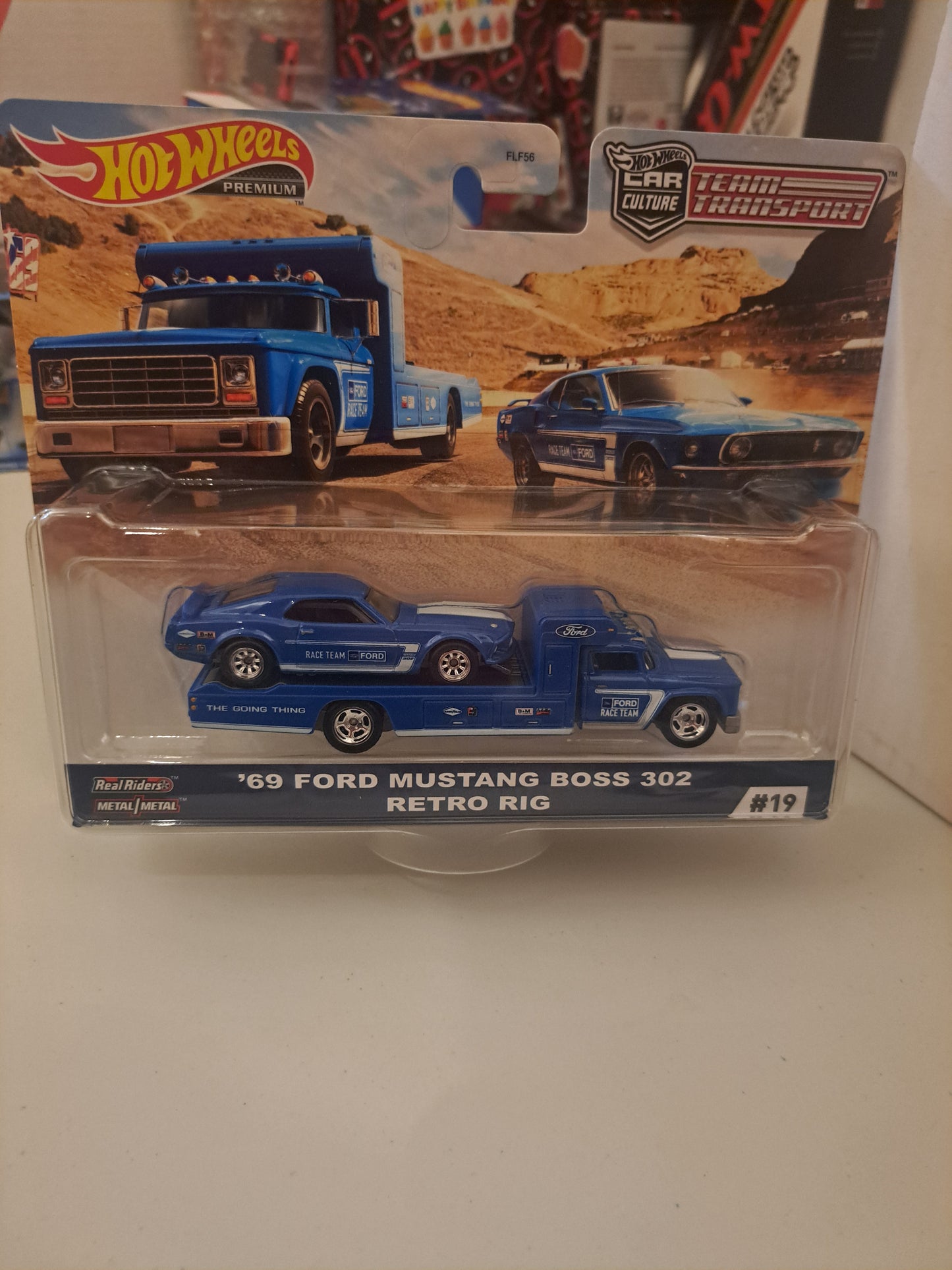 Hot Wheels Team Transport 69 Ford Mustang Boss 302 Retro Rig