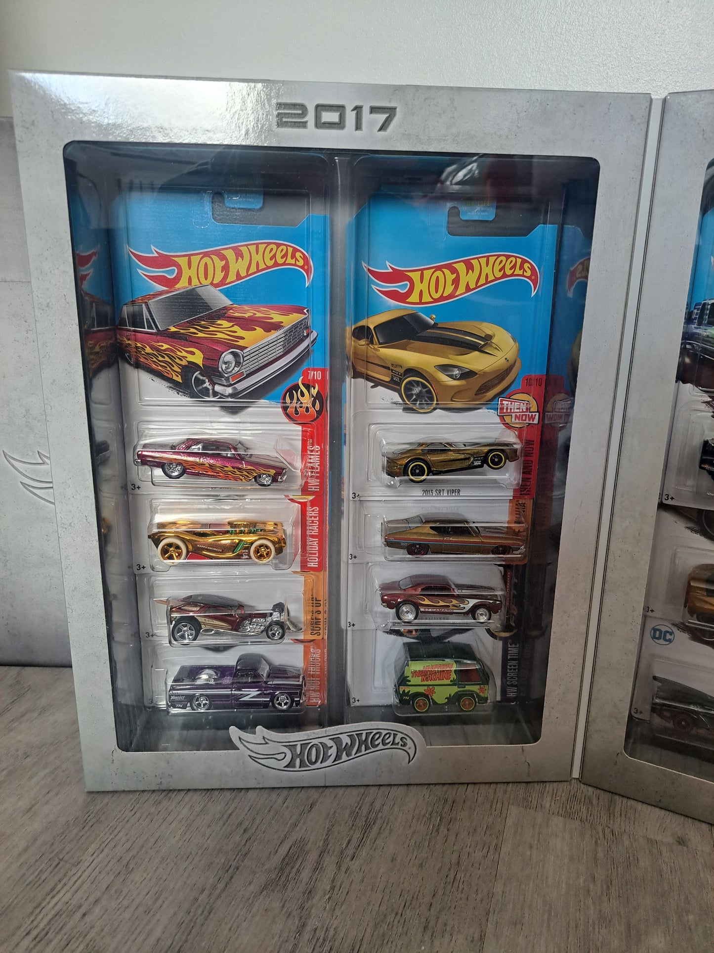 Hot Wheels 2017 Super Treasure Hunt Set Limited to 1200 Pieces.