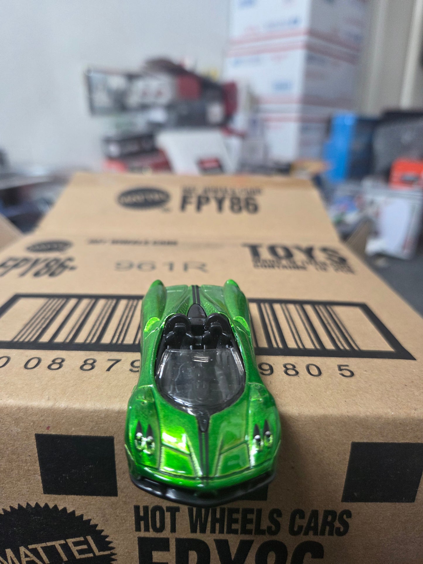 Hot Wheels Super Treasure Hunt  17 Pagani Huayra Roadster *Loose*