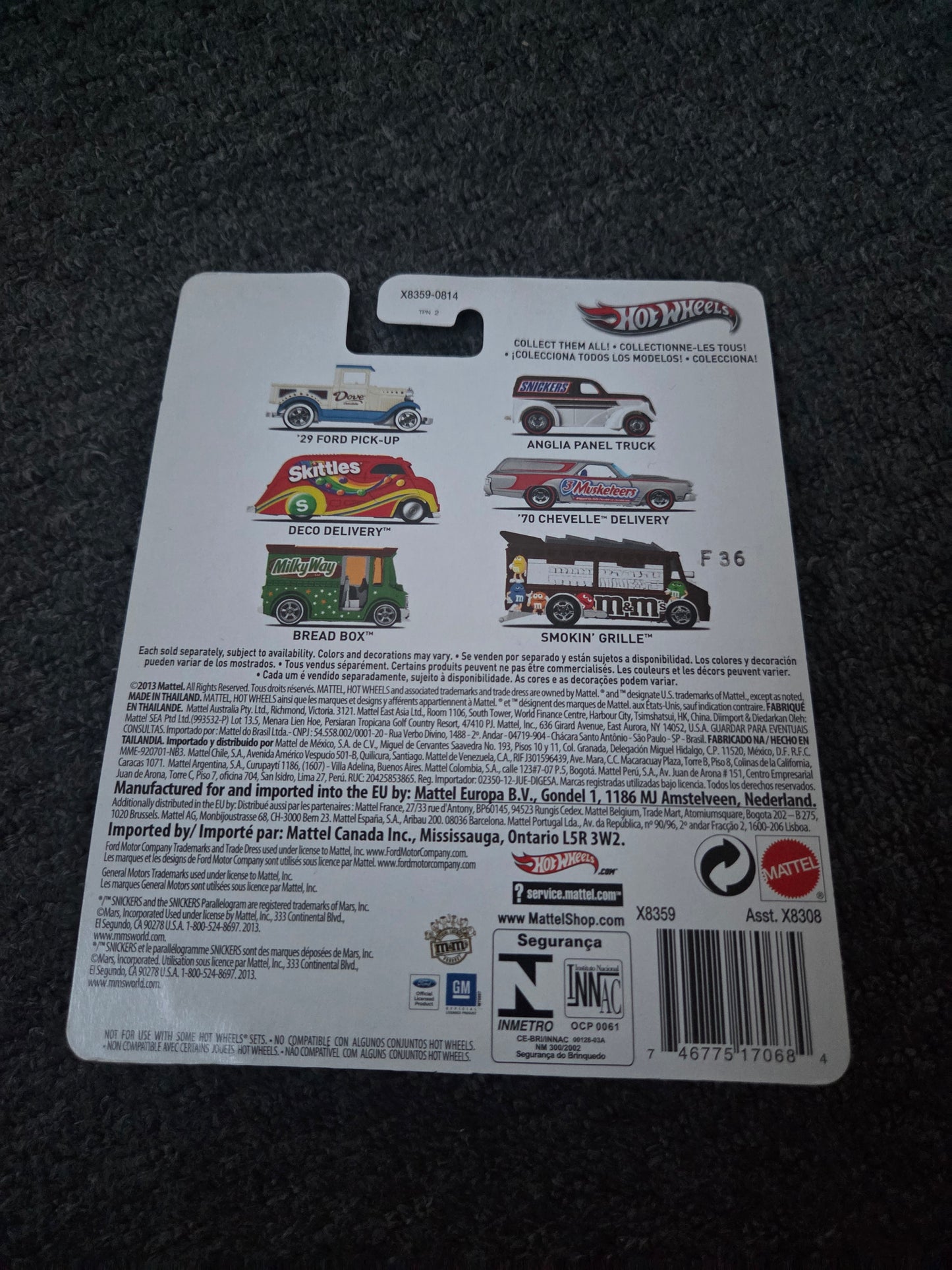 Hot wheels premium Snickers ford anglia