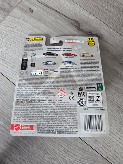 Hot Wheels Modern Classic Mercedes-Benz E2.5-16v Evo 190E Chase