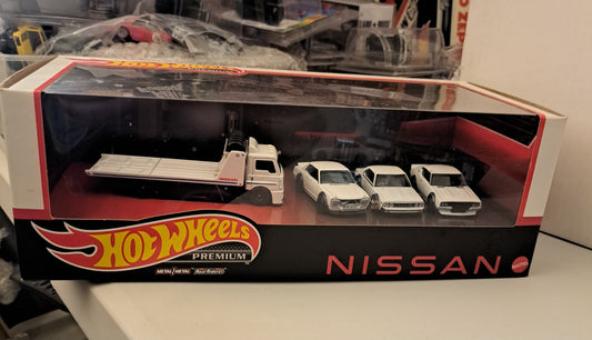 Hot Wheels Nissan diorama set