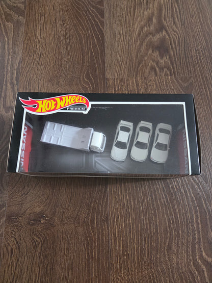 Hot wheels diorama premium nissan box set of 4