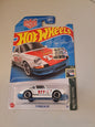 Hot Wheels 71 Porsche 911 *Factory Sealed*