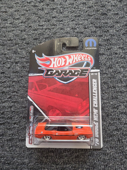 Hot wheels garage 70 dodge hemi challenger premium real rider