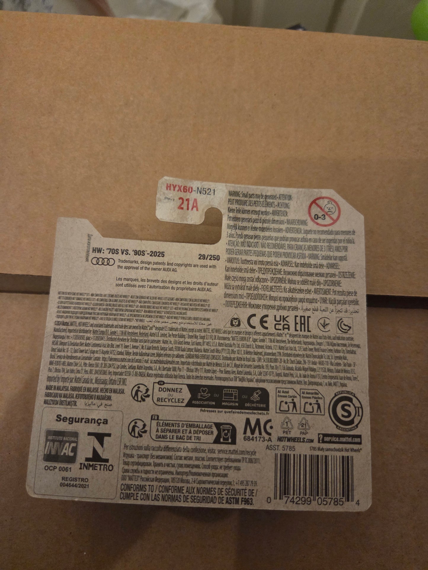 Hot wheels white audi rs2