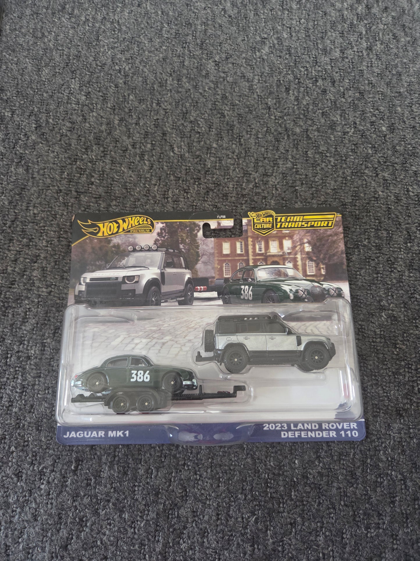 Hot wheels team transport  jaguar mk1 & land rover defender 110