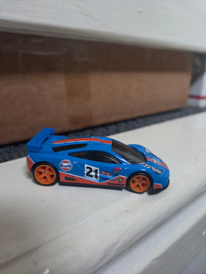 Hot wheels premium mclaren f1 gtr gulf oil loose