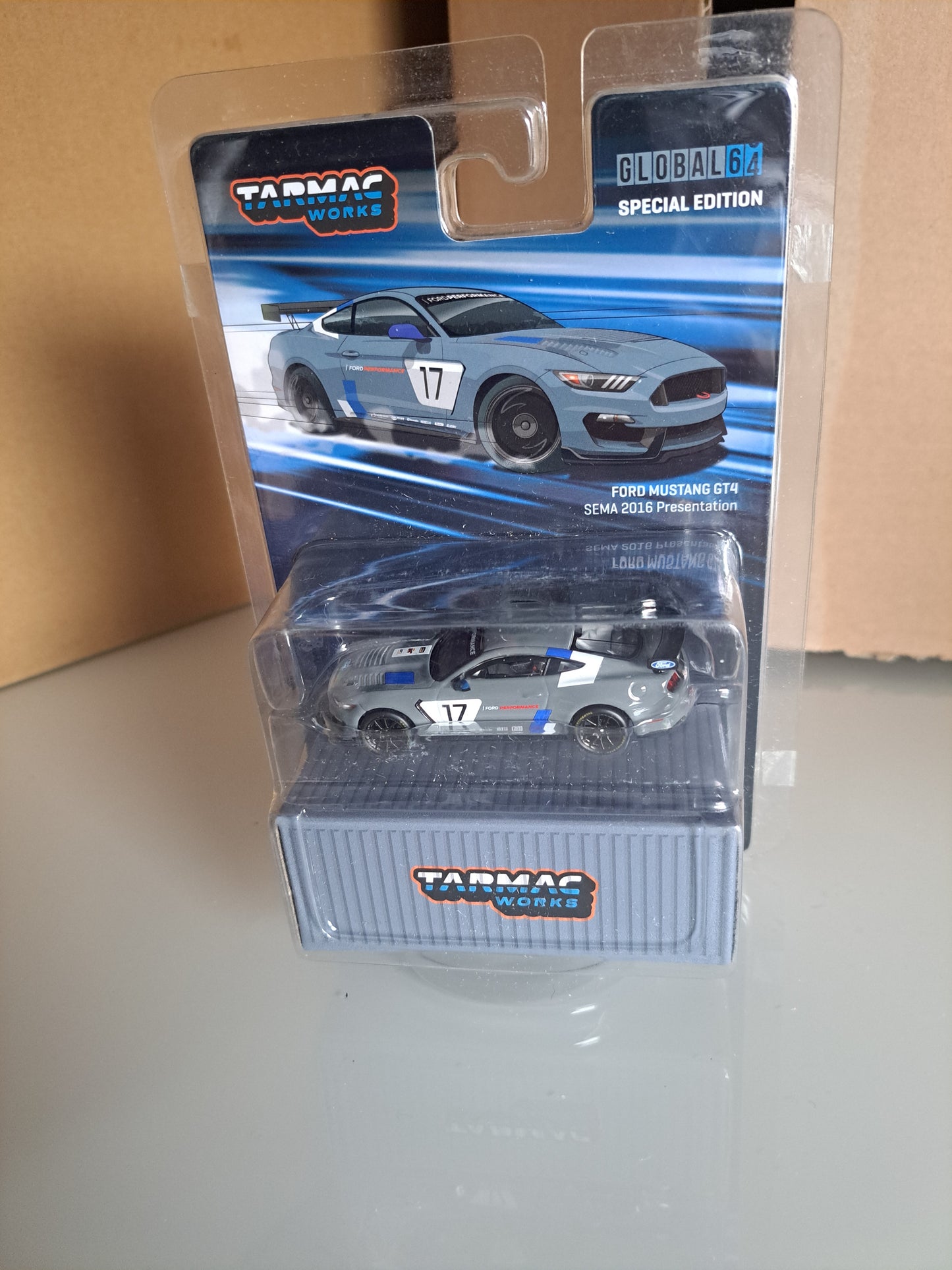 Tarmac Works Ford Mustang Shelby Gt350R