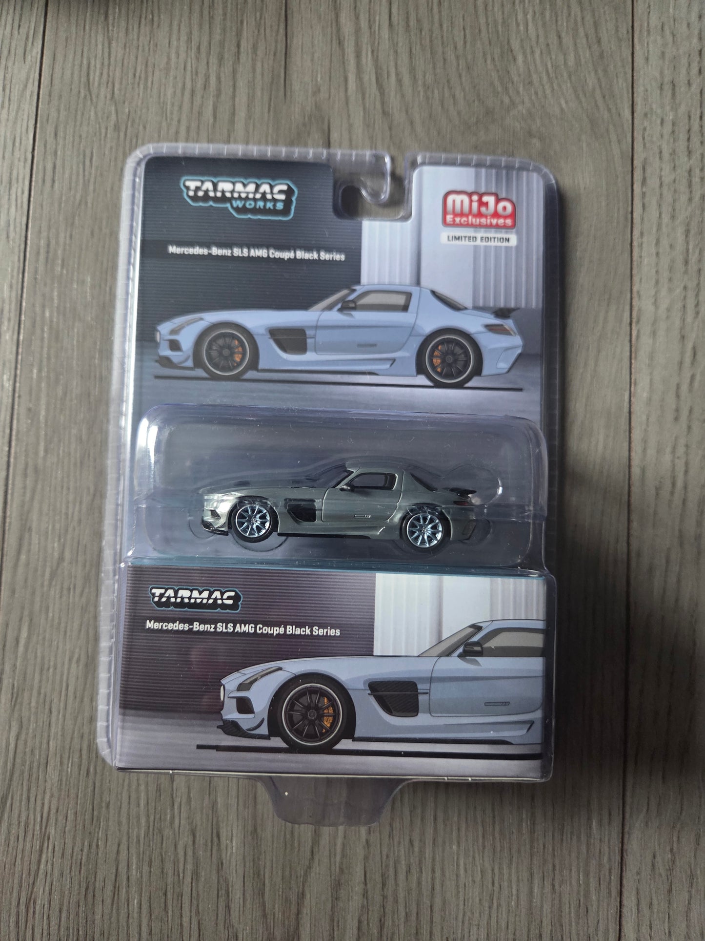 Tarmac Works Global 64 Mercedes Benz SLS Amg  coupe black series chase