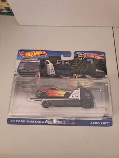 Hot Wheels Team Transport 23 Ford Mustang