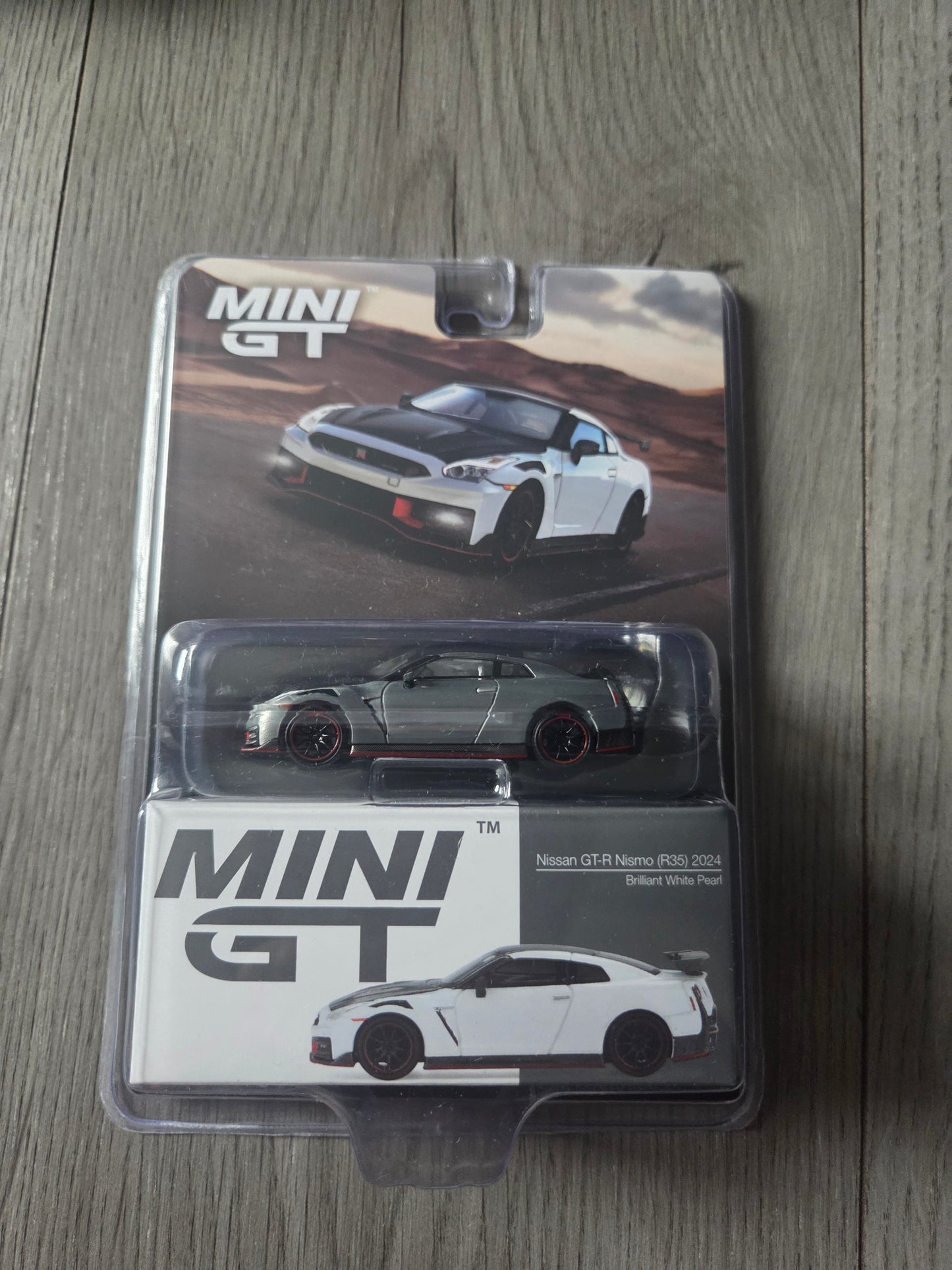 Mini Gt Nissan Gtr Nismo R35 2024 #1035 Chase