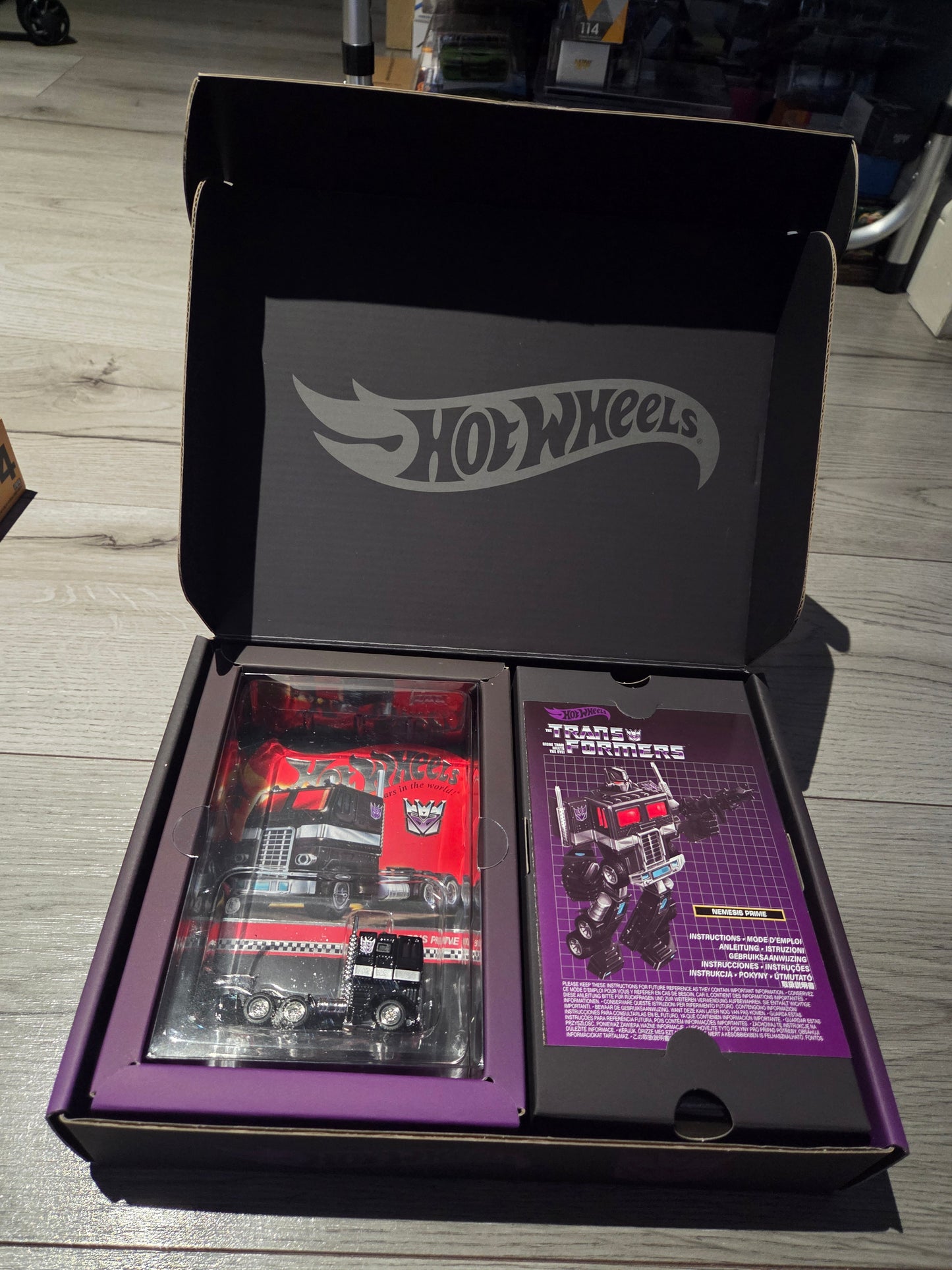 Hot Wheels Collectors RLC Exclusive Transformers Nemesis Prime boxset