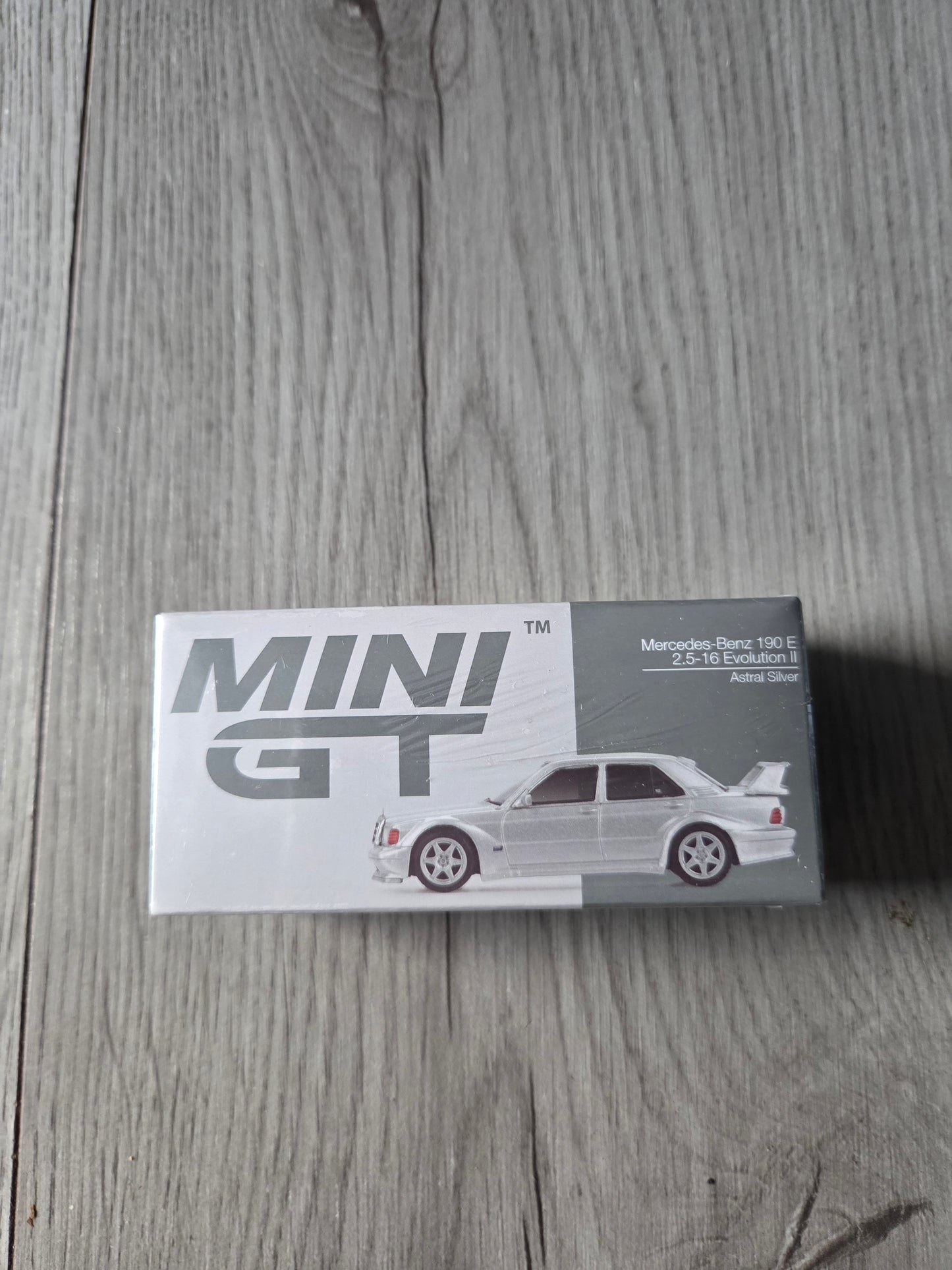 Mini GT Mercedes-Benz 190E 2.5-16 Evolution II Astral Silver MGT00852