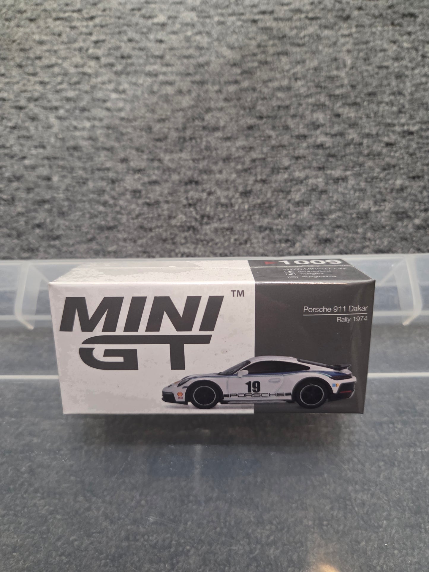 Mini GT  Porsche 911 Dakar Rally 1974 #1009