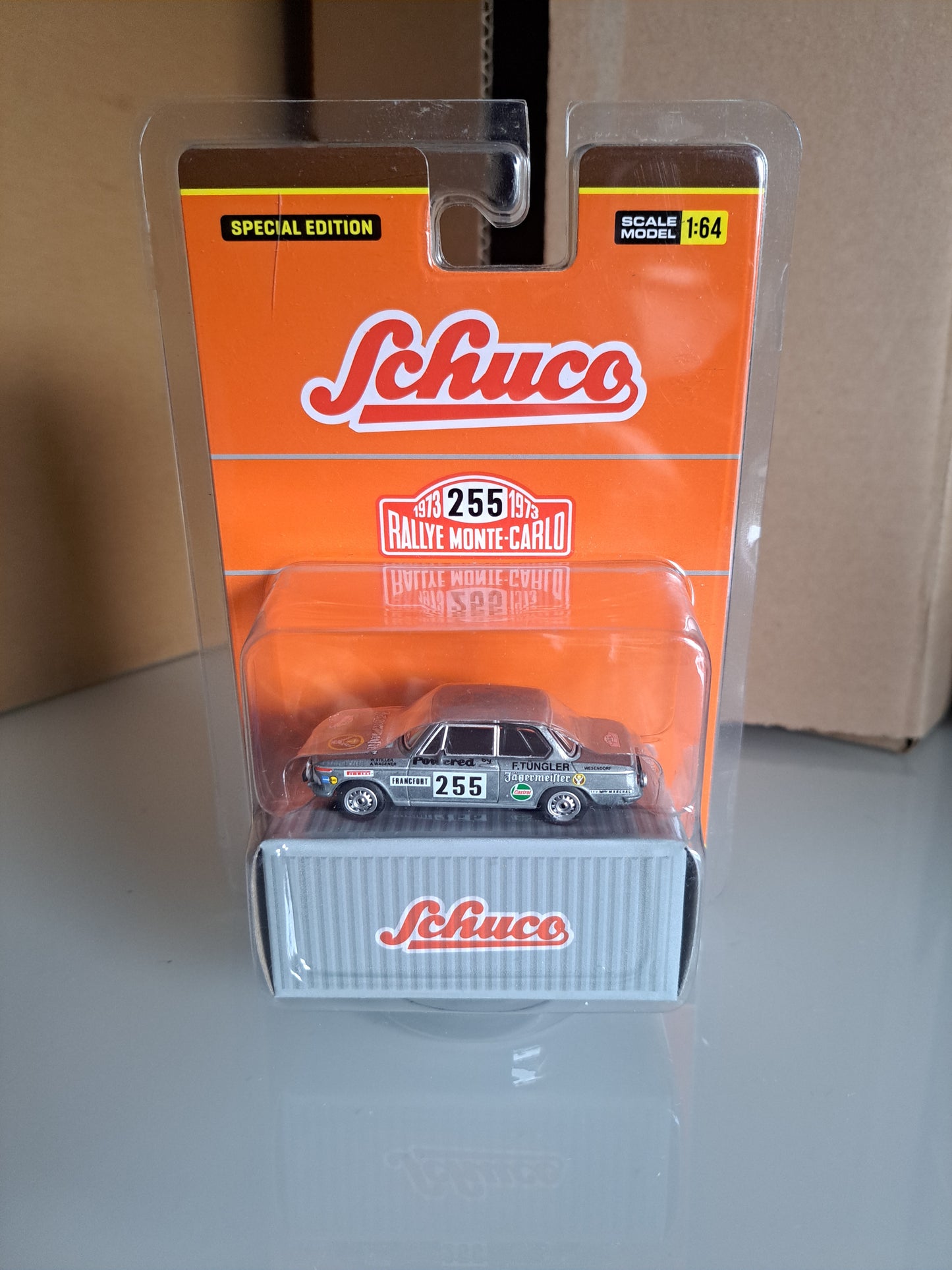 Schuco Bmw 2002 *Chase*